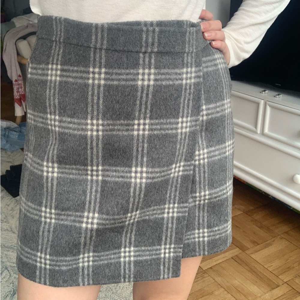 theory • grey and white wool mini skirt